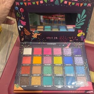 Viva La Fiesta 24-Color Pigment Palette - Bright Multi